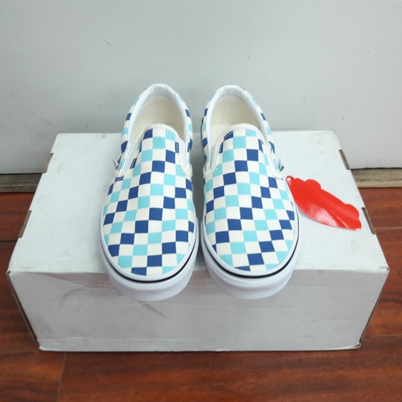 Vans - Picture 3 of 3